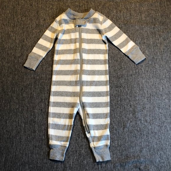 HANNA ANDERSSON - Infant Sleeper - Size 3-6 mo - White & Gray stripes - Picture 1 of 7